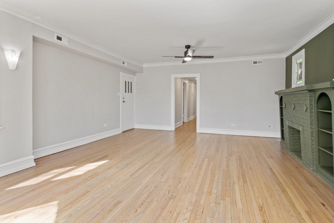 4834 N Springfield Ave #2 - Photo 6 of 36