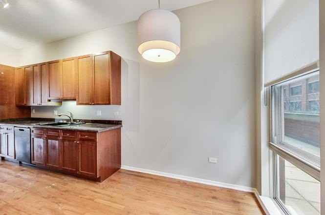 324 N Jefferson St #302 - Photo 5 of 26