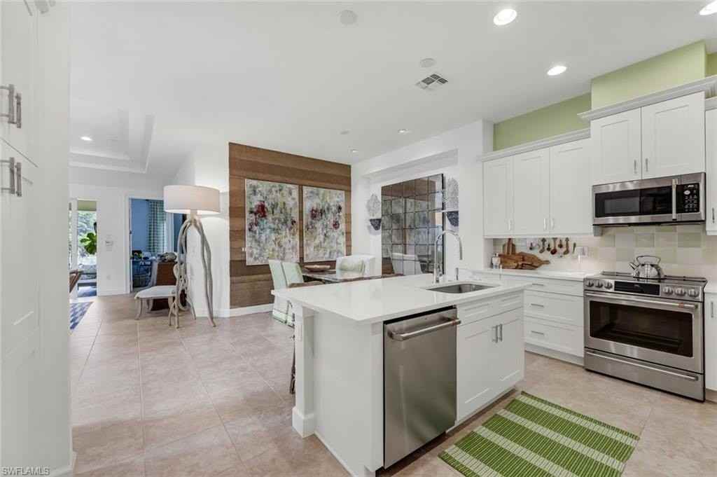 5878 Haiti Dr - Photo 5 of 17