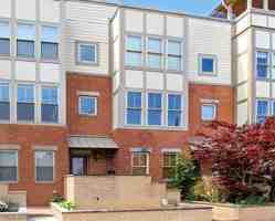 featured image of 10933 Detroit Ave