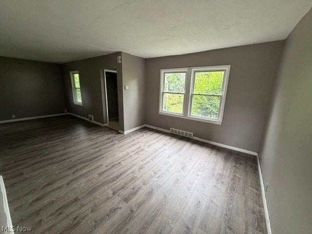 9615 Cardwell Ave #REAR - Photo 6 of 8