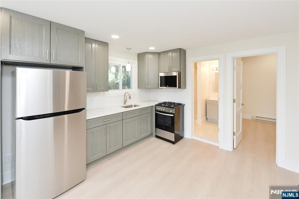 255 Rea Ave #6 - Photo 2 of 14