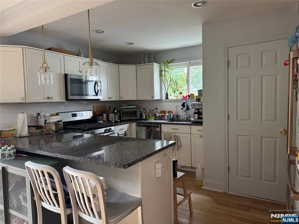 36 Edgewood Rd - Photo 4 of 22