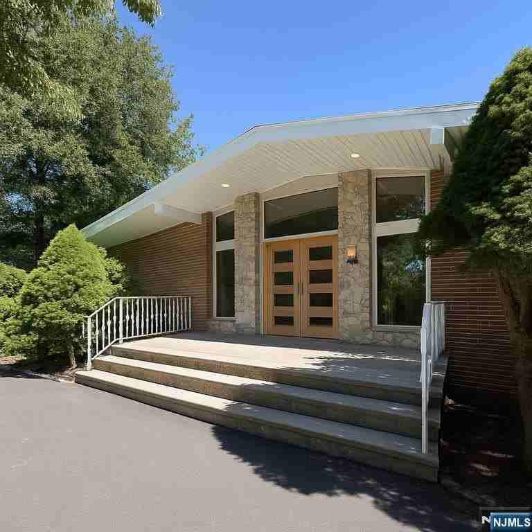 46 Overlook Rd - Photo 2 of 19