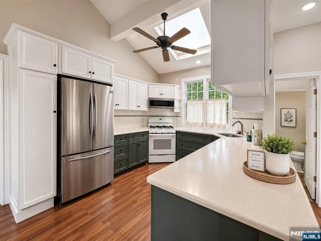 60 Oak Ave - Photo 4 of 13