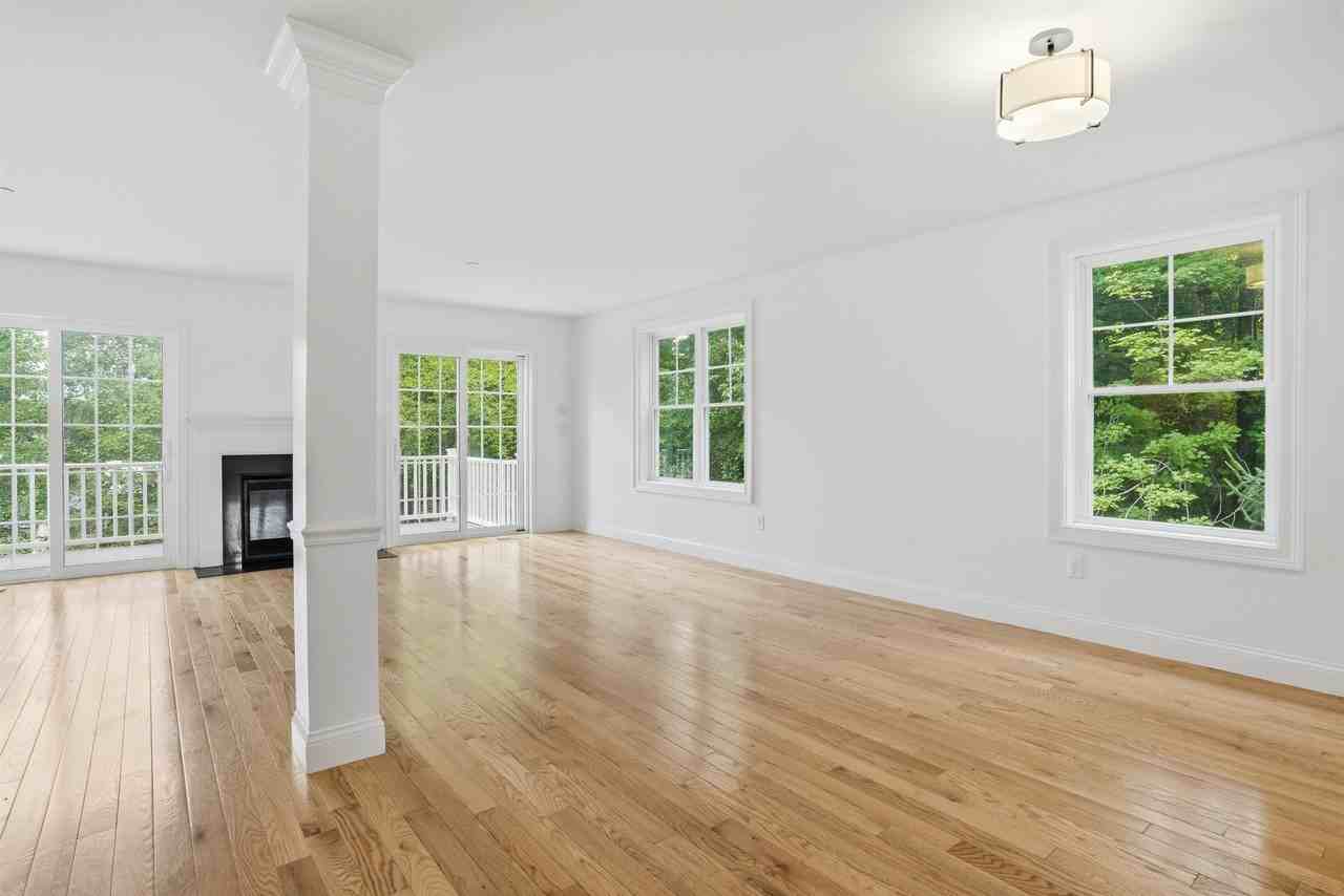 18 Dumaine Ave #E - Photo 5 of 35