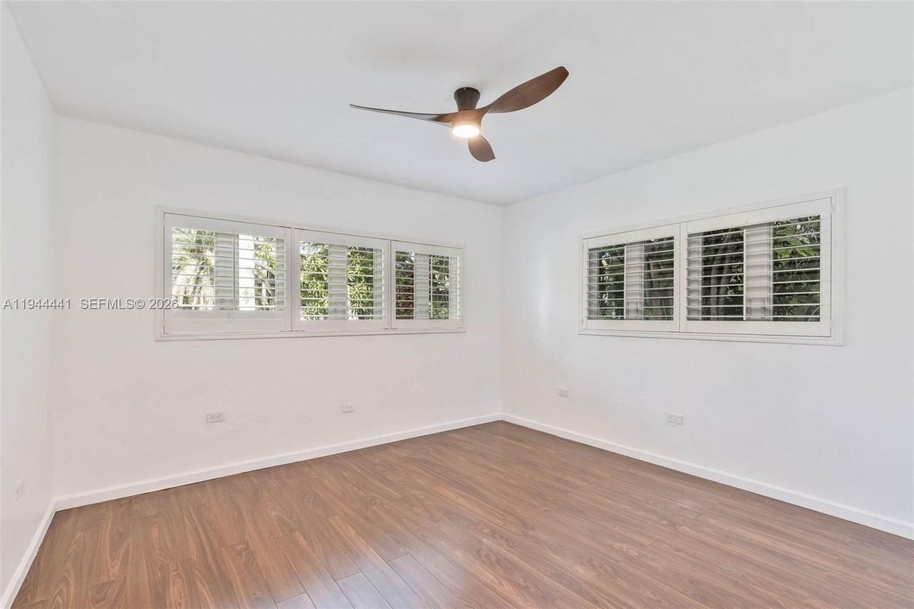 680 Ne 57th St - Photo 6 of 8