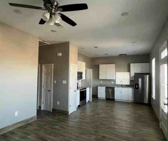 3529 Kings Dr - Photo 3 of 8