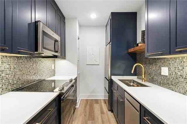1629 Washington Ave #110 - Photo 6 of 10