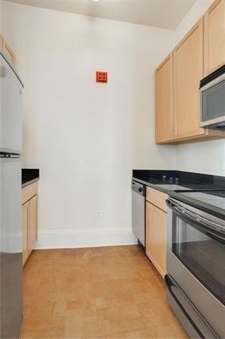 7014 Saint Charles Ave #E - Photo 4 of 7