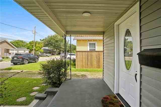 15 Crislaur Ave - Photo 3 of 21