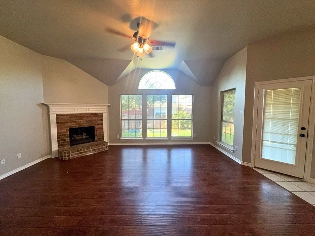 1541 Mountain Laurel Ln - Photo 2 of 15