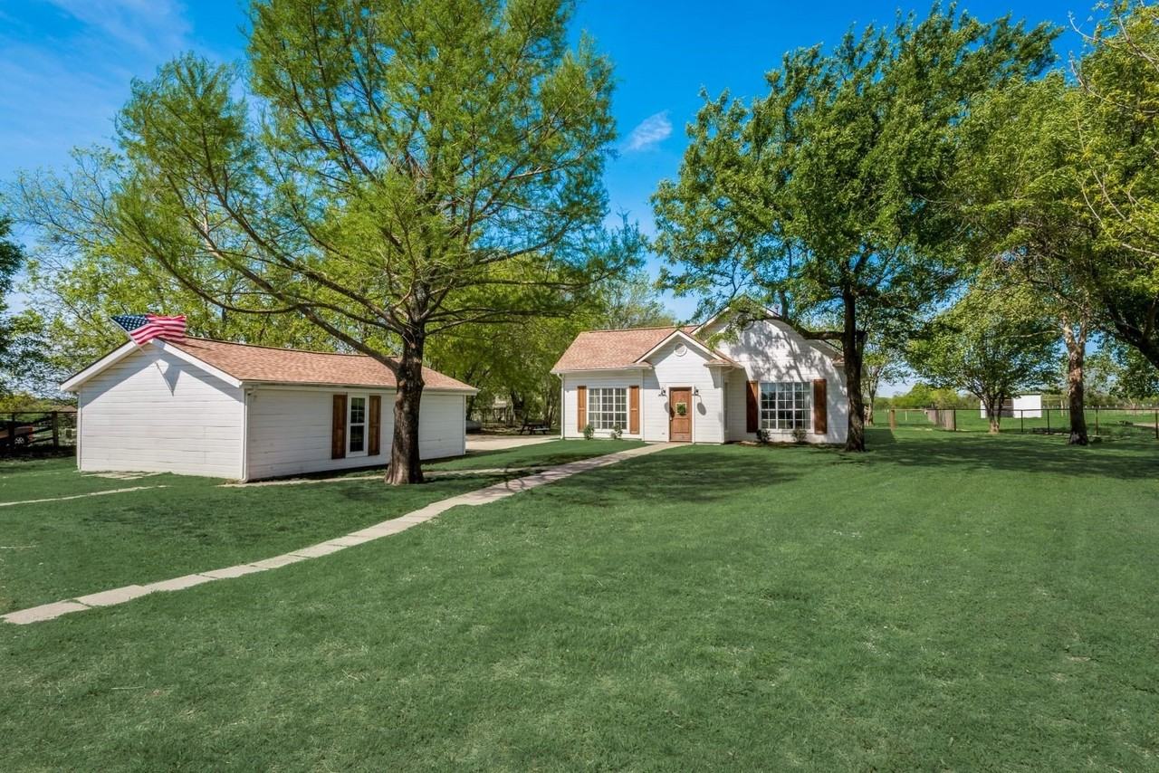5893 Fm 1827 - Photo 5 of 20