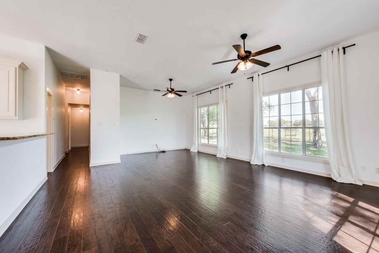 5893 Fm 1827 - Photo 7 of 20