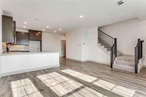 433 Matchbox St - Photo 2 of 13