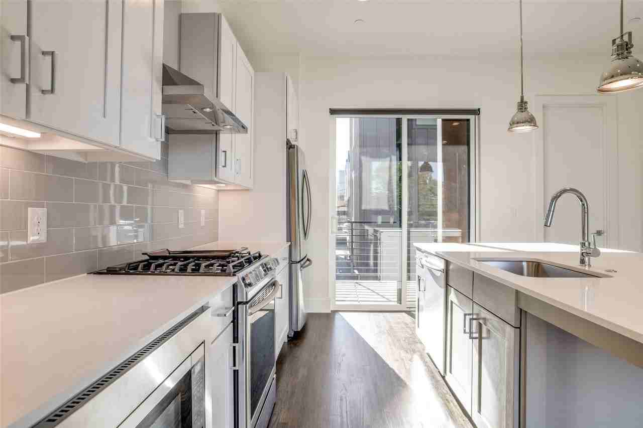 2128 Ashby St #303 - Photo 5 of 27
