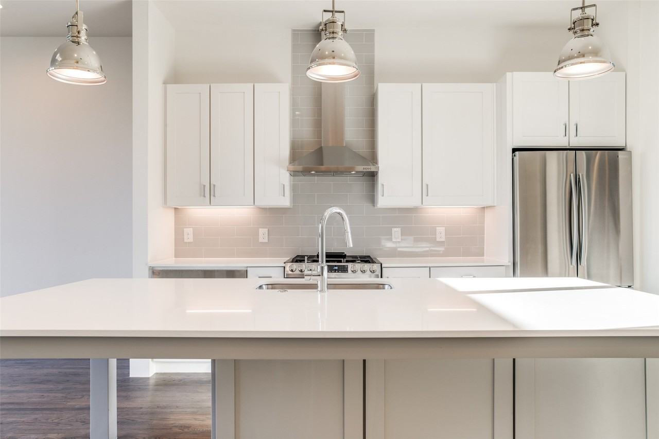 2128 Ashby St #303 - Photo 6 of 27