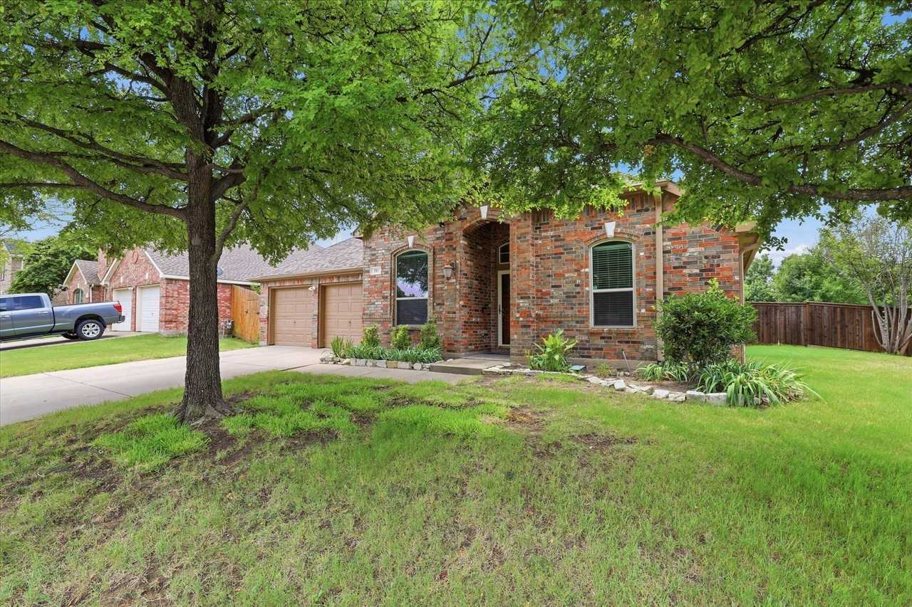 751 Trail Dr - Photo 2 of 35