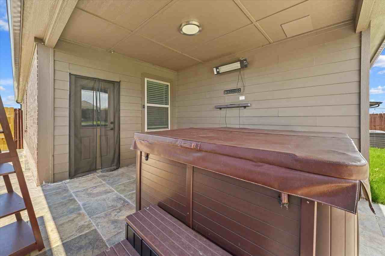 103 Alamo Way - Photo 3 of 35