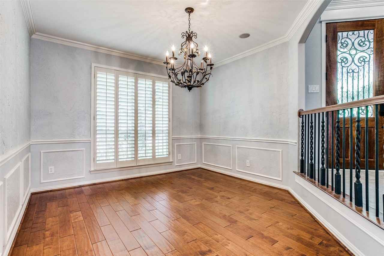 801 Shorecrest Dr - Photo 7 of 36
