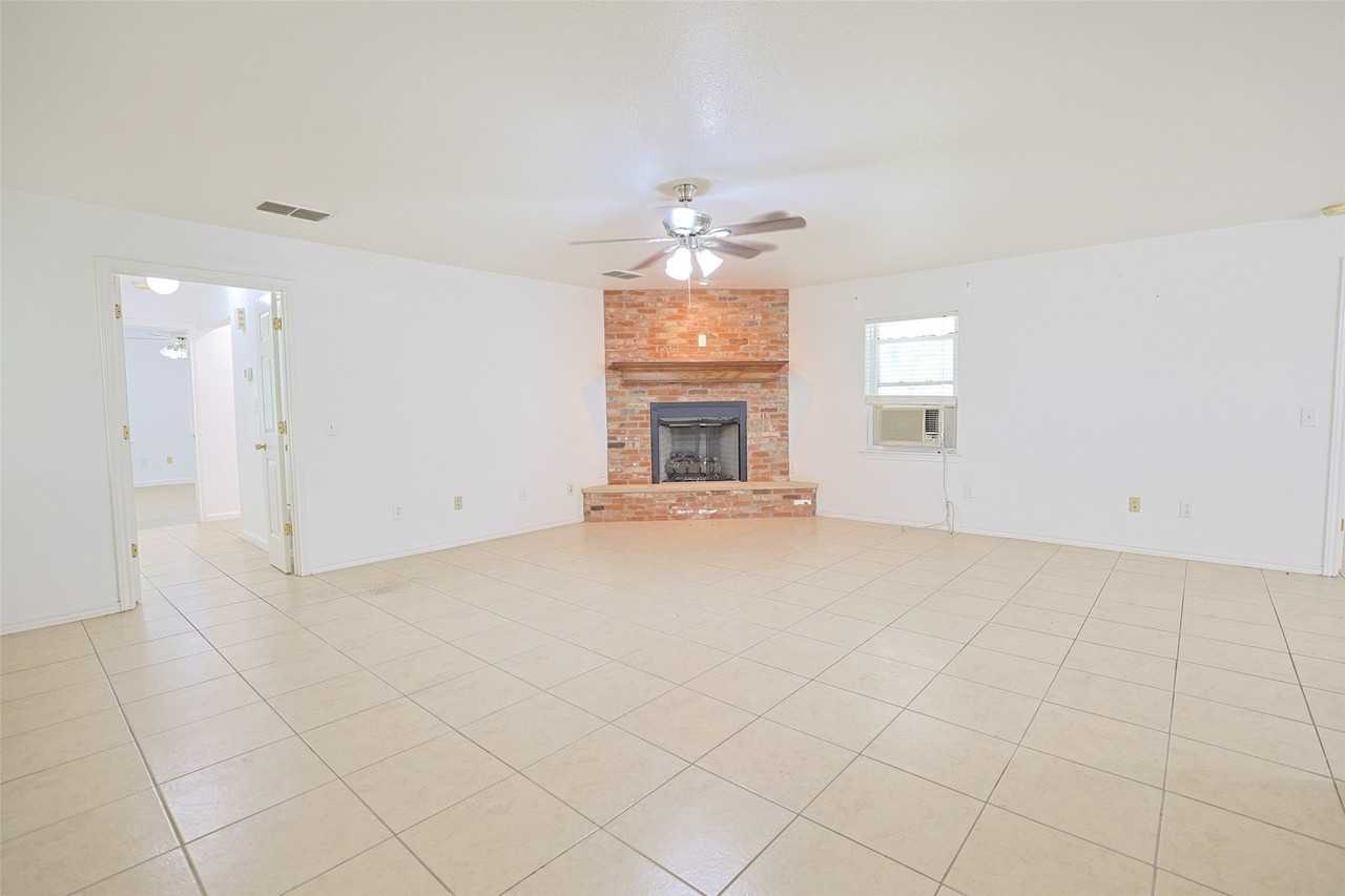 2550 W Lucas Rd - Photo 5 of 25