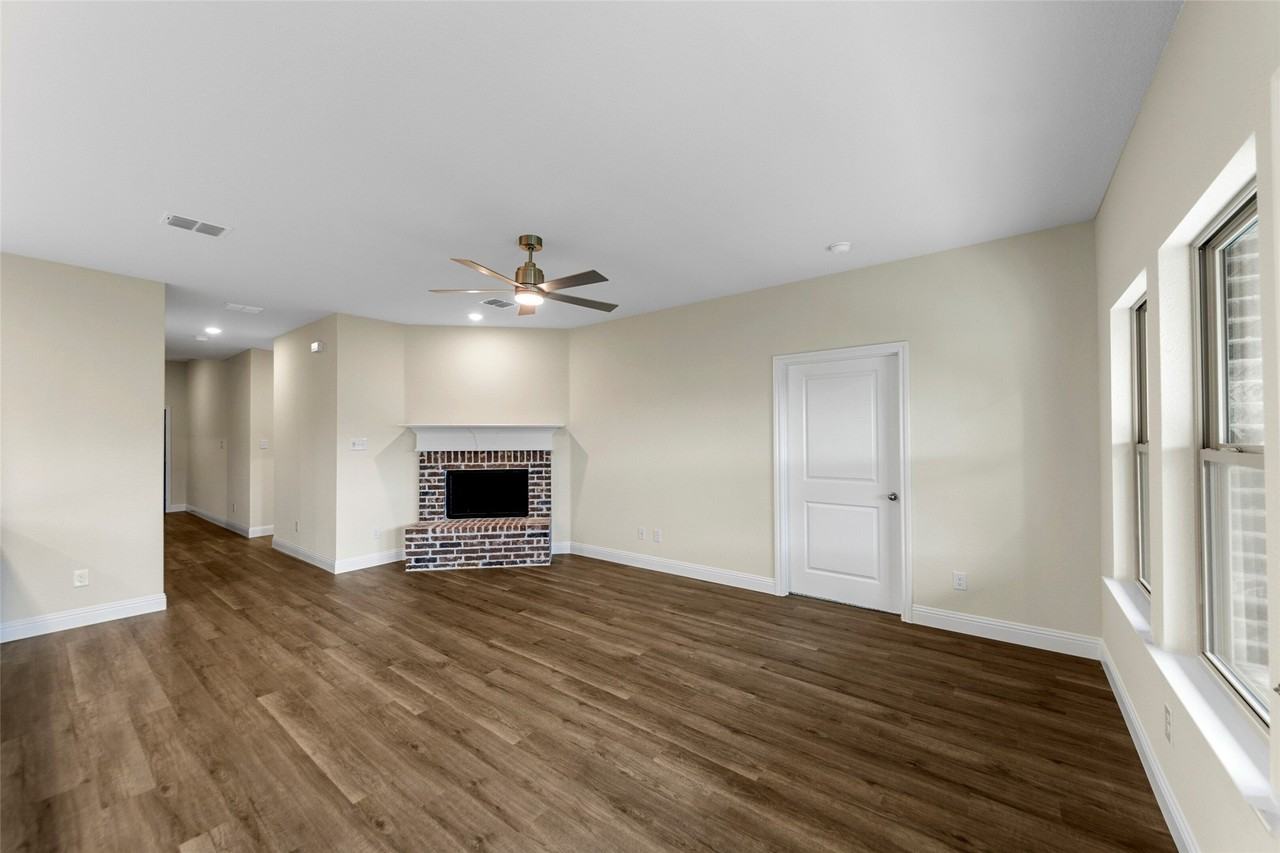 200 Pennington Rd - Photo 4 of 22