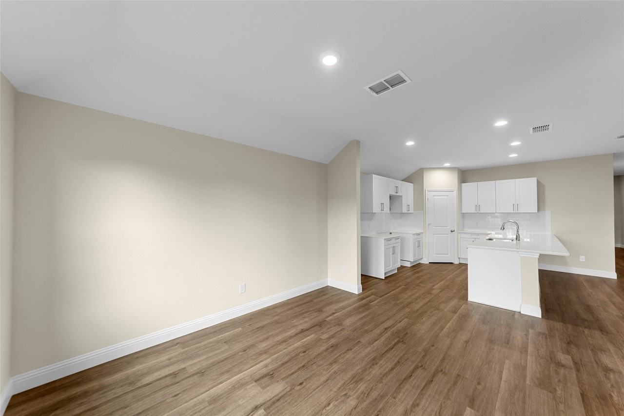 200 Pennington Rd - Photo 7 of 22