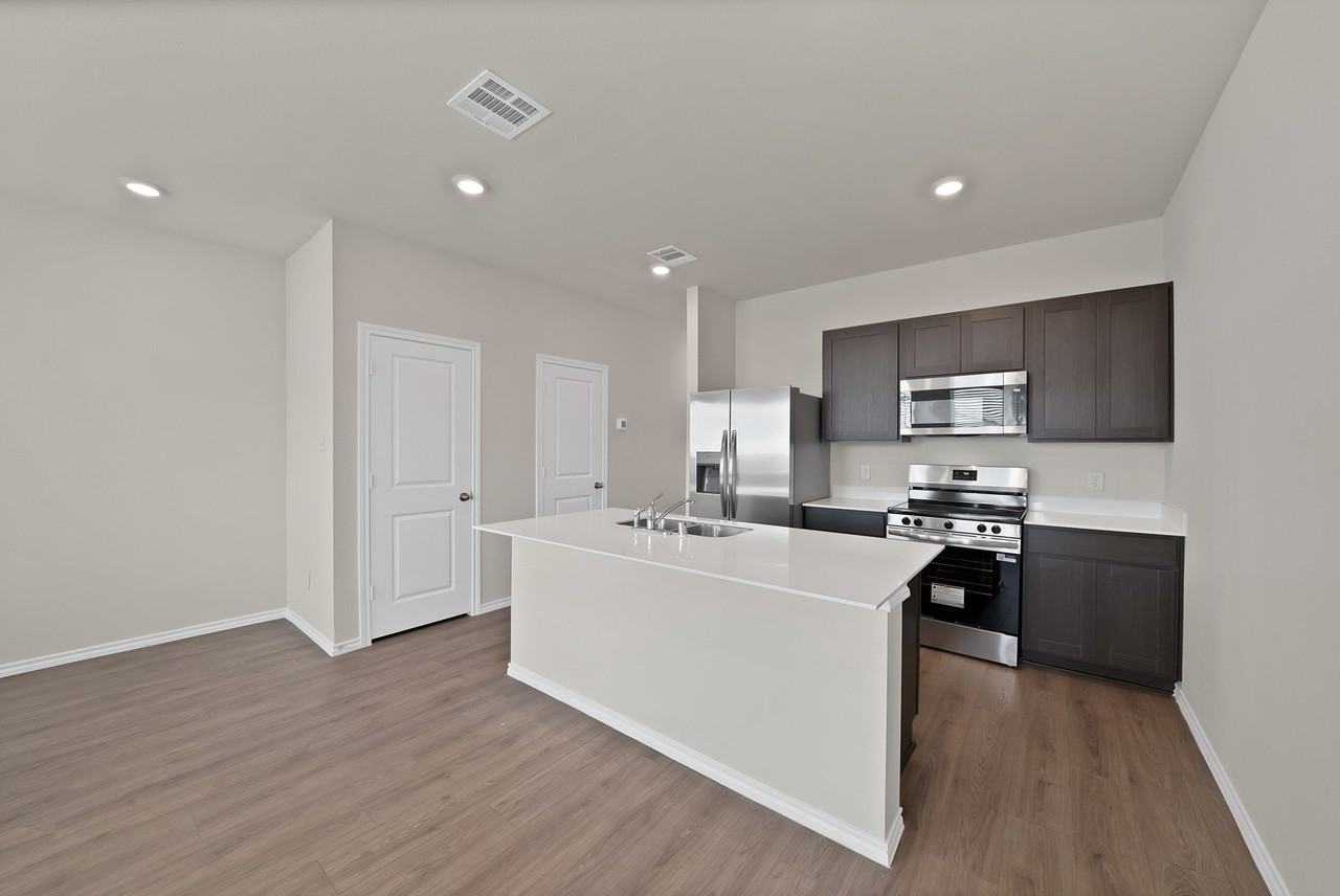 124 Tall Cedar Way - Photo 3 of 26