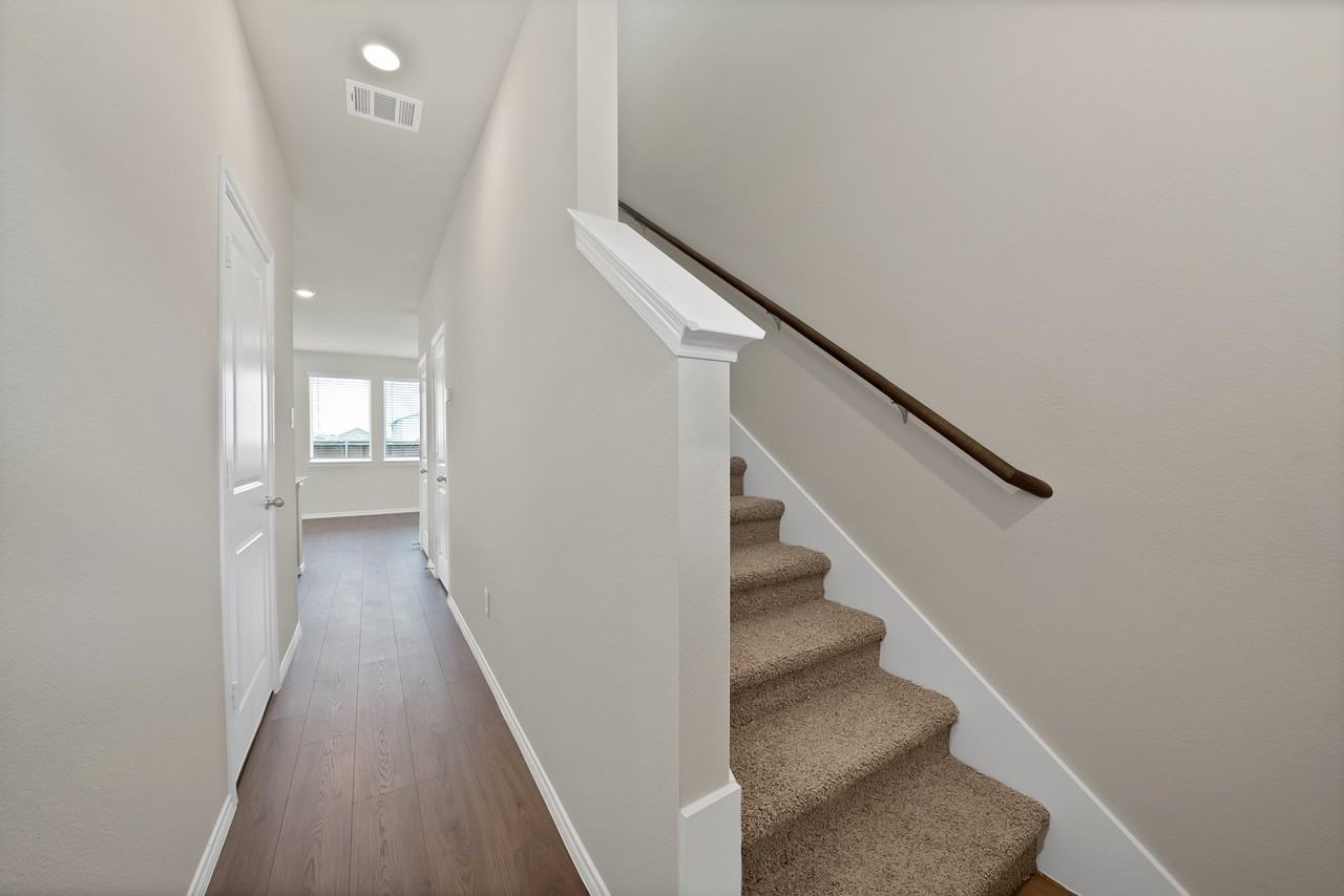 124 Tall Cedar Way - Photo 4 of 26