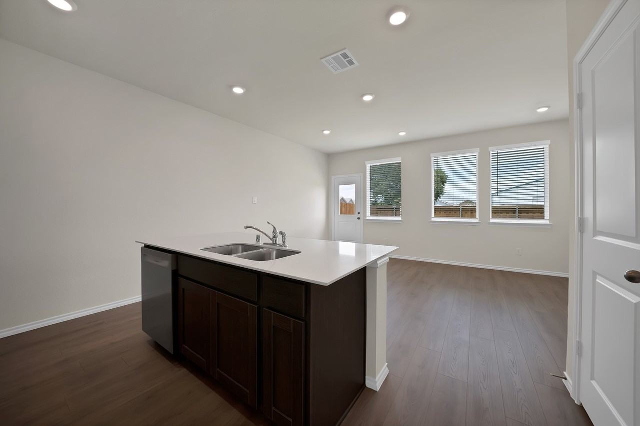 124 Tall Cedar Way - Photo 5 of 26