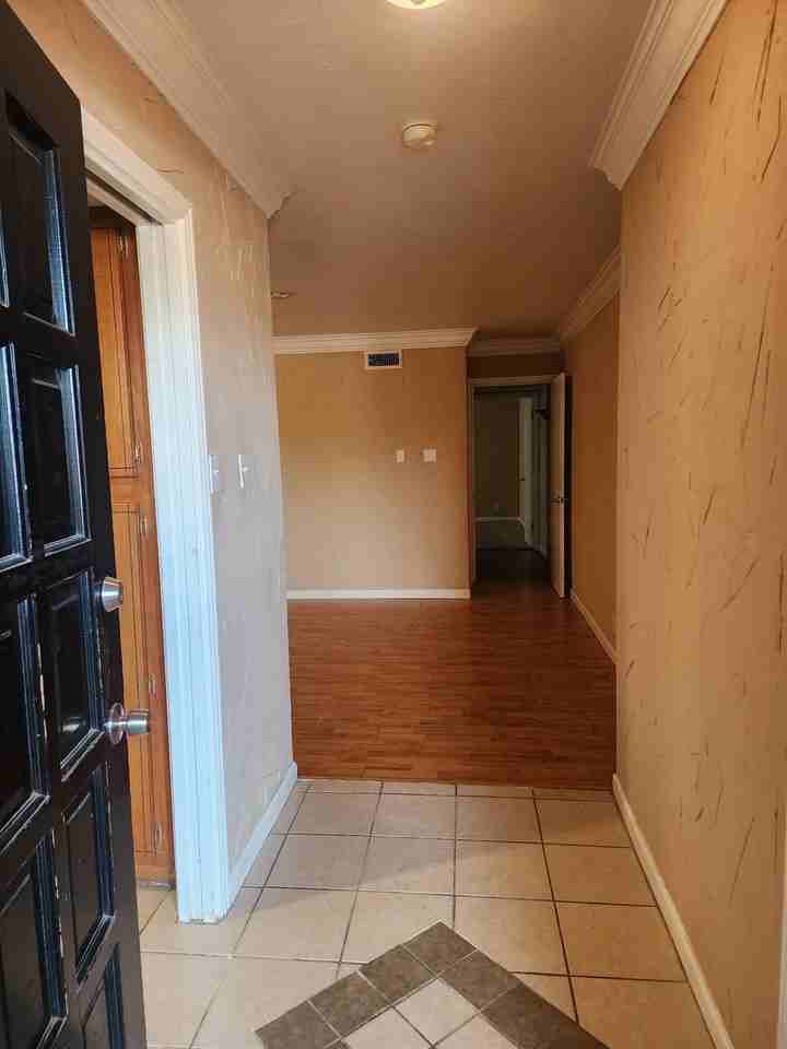 558 E Avenue J #A - Photo 7 of 13