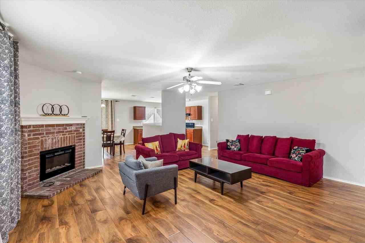 5720 Mountain Stream Trl - Photo 4 of 16