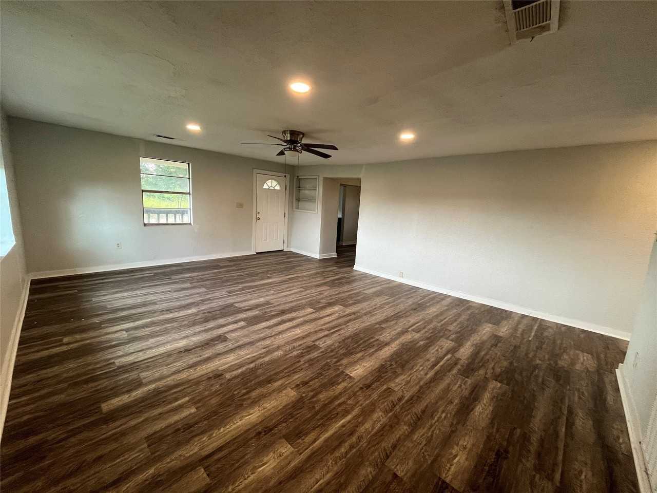824 Nob Hill Rd - Photo 4 of 13