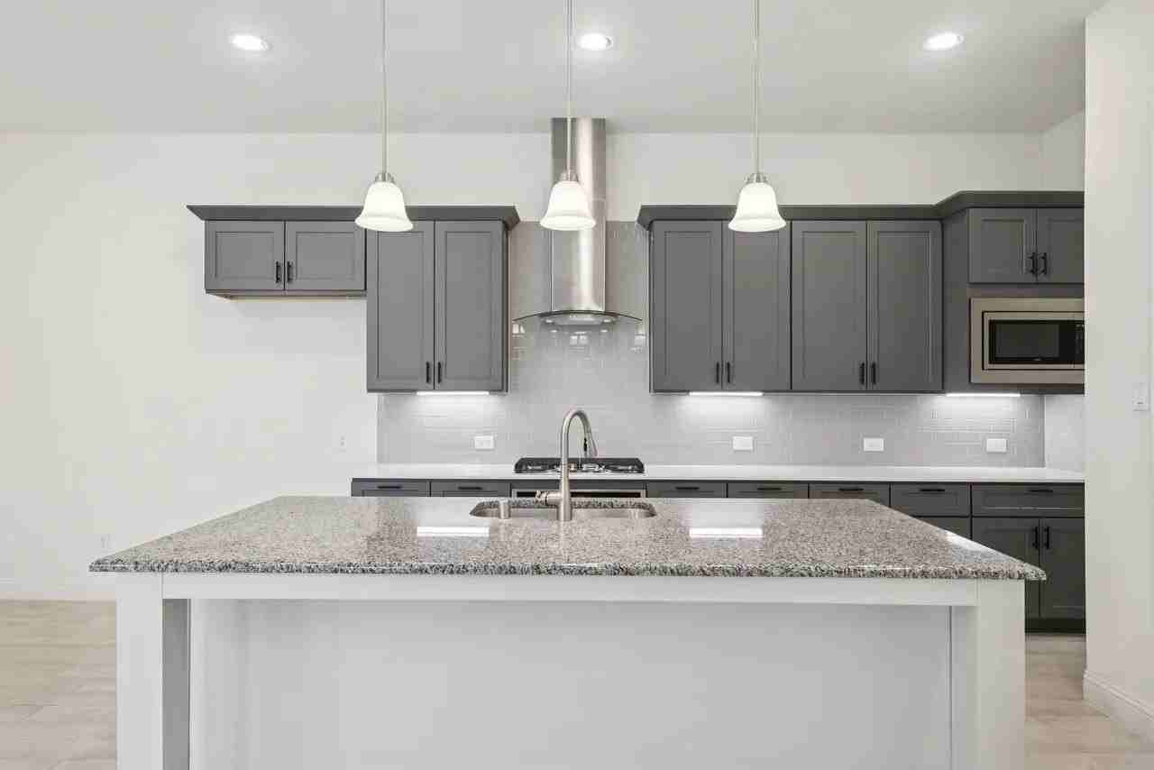 4432 Villa Dr - Photo 5 of 28