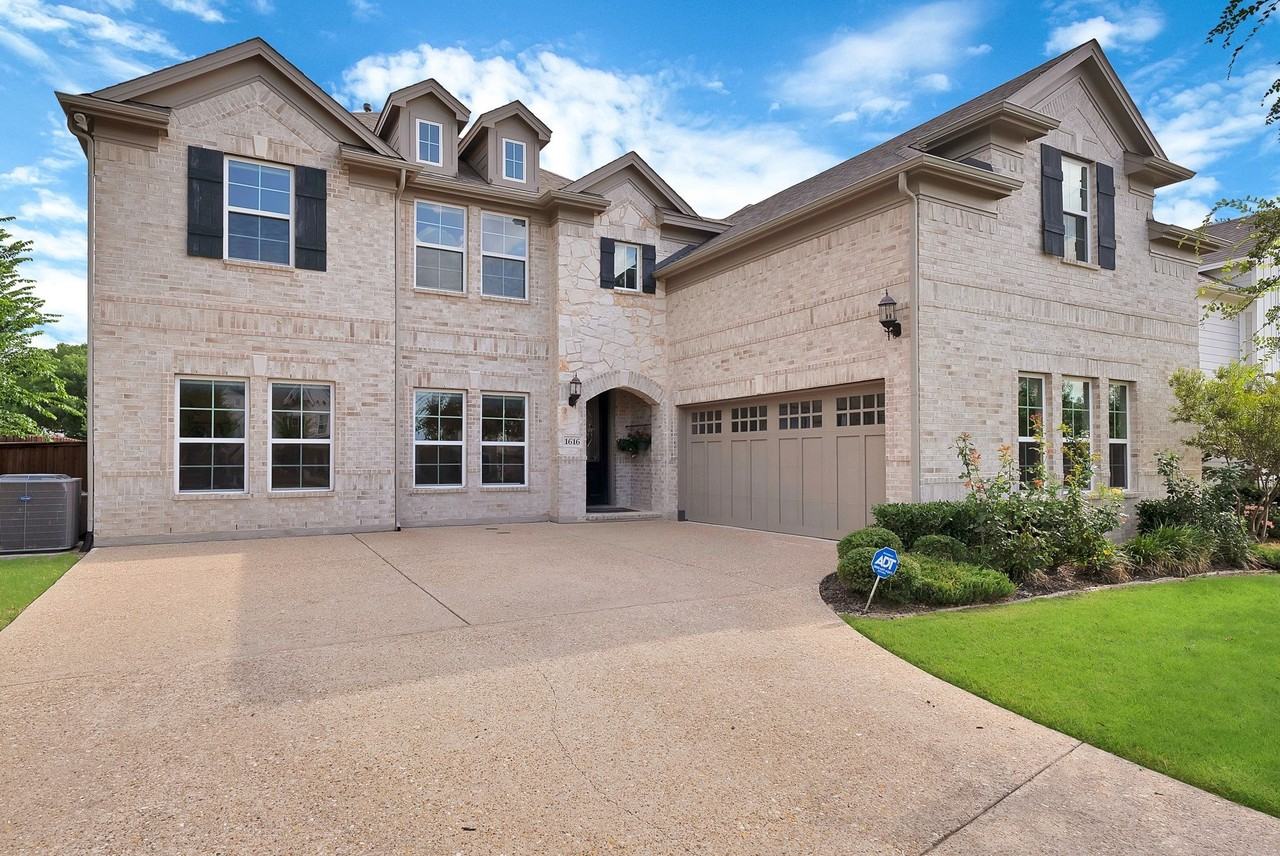 1616 Colonnade Ct - Photo 2 of 40