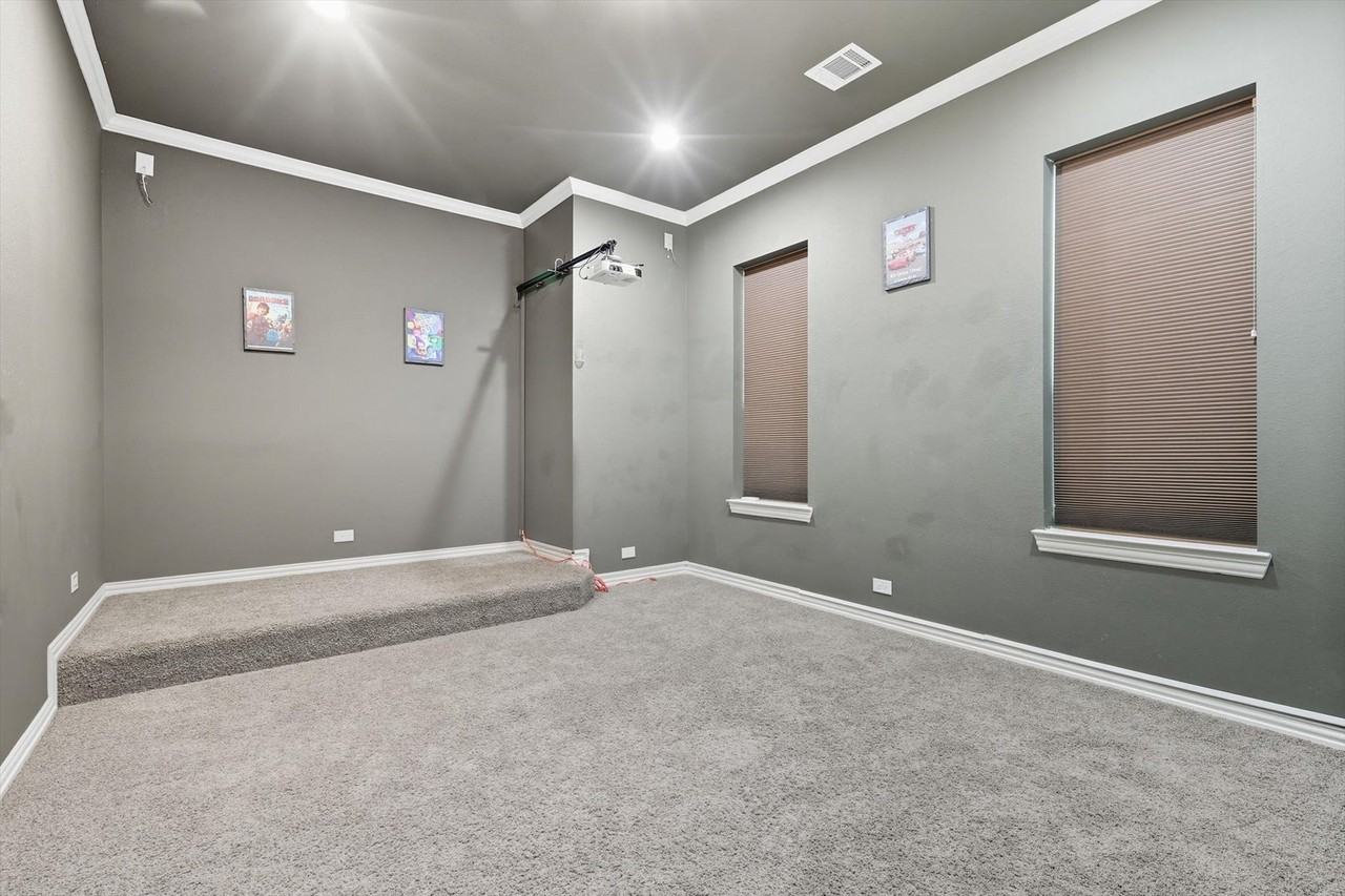 6665 Escena Blvd - Photo 4 of 32