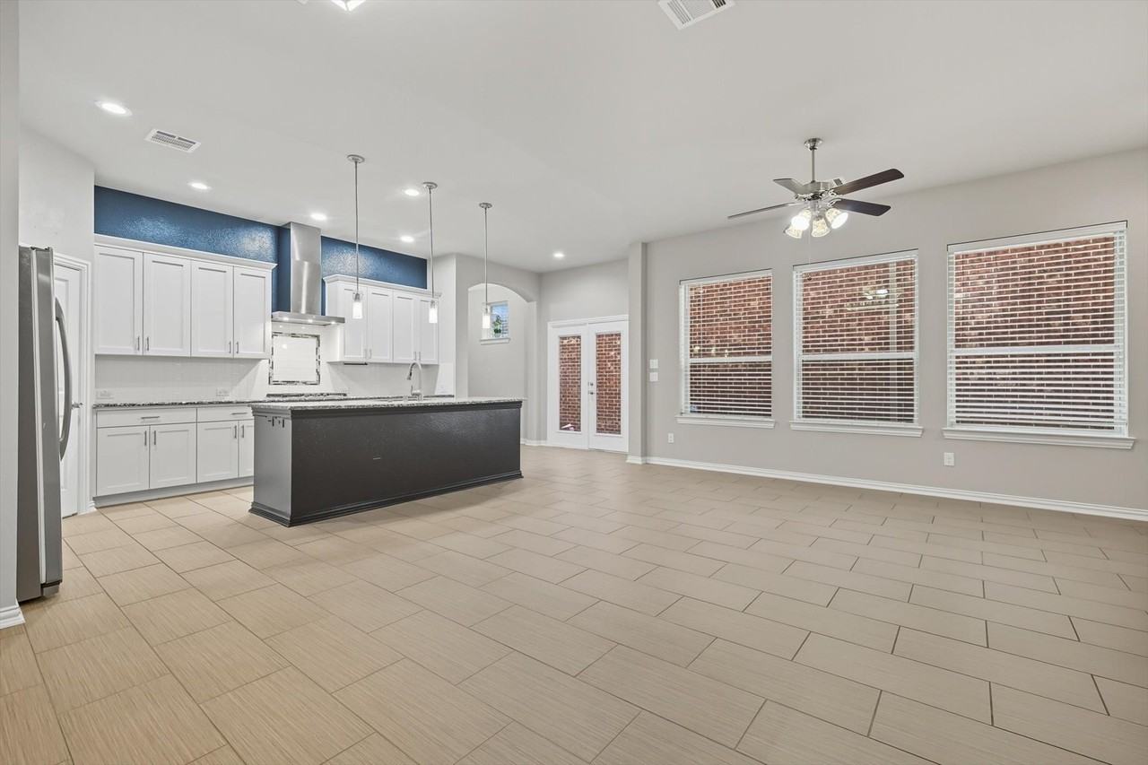 6665 Escena Blvd - Photo 6 of 32