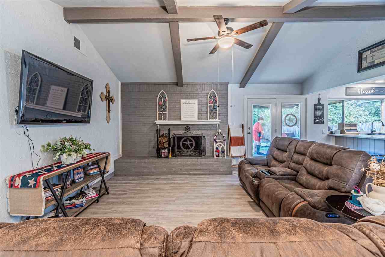 2608 Nelwin Pl - Photo 5 of 25