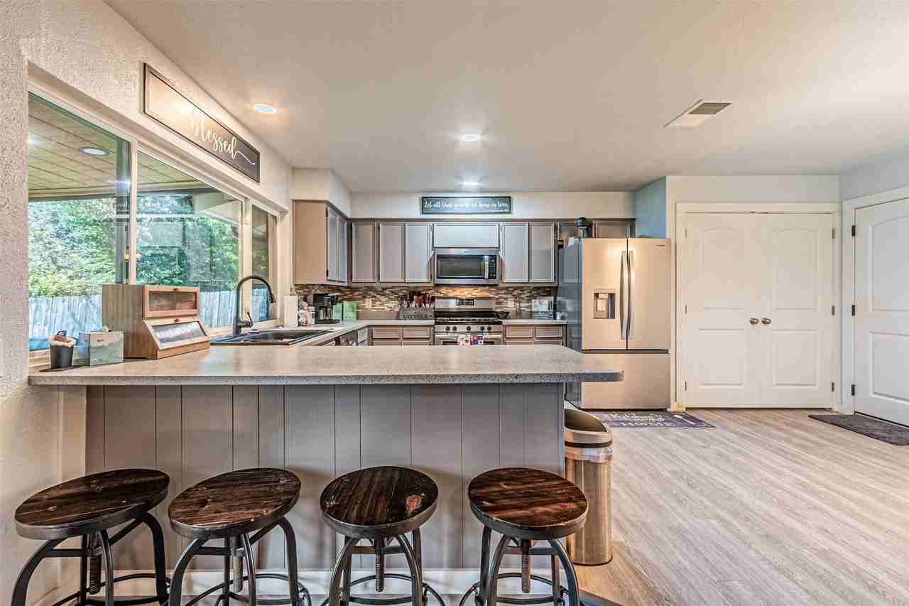 2608 Nelwin Pl - Photo 6 of 25