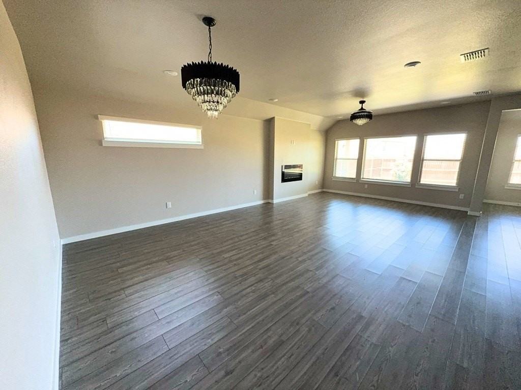 2508 Shakopee St - Photo 3 of 25