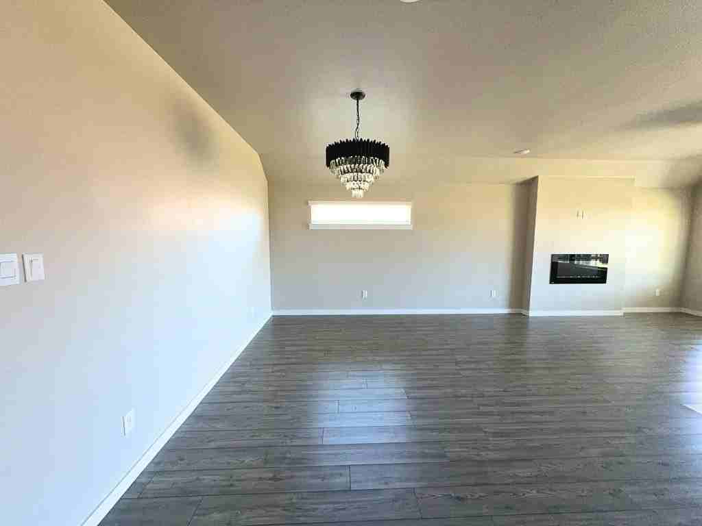 2508 Shakopee St - Photo 4 of 25