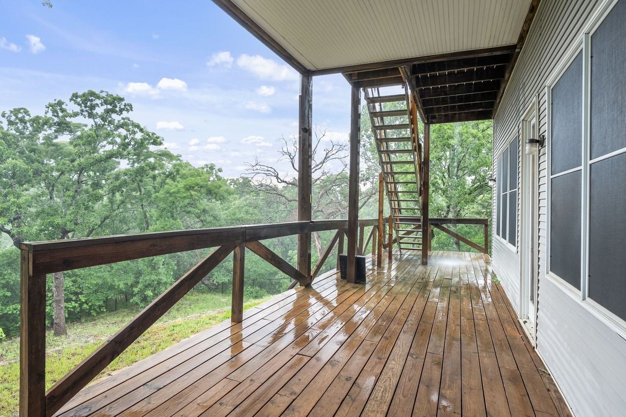 10080 Arvin Hill Rd - Photo 3 of 34