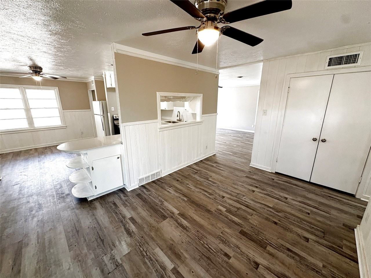 1824 Provine St - Photo 5 of 24