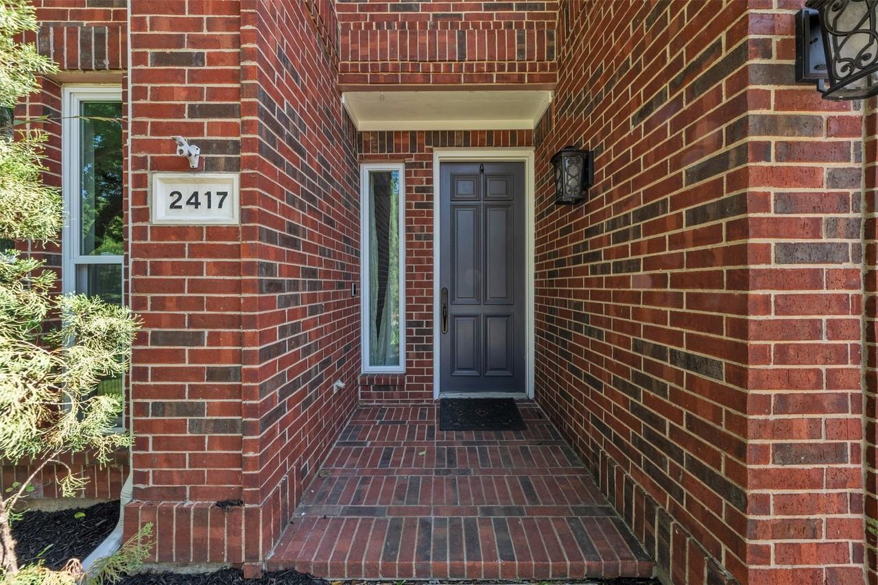 2417 Bonham Trl - Photo 5 of 40