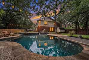 featured image of 2417 Bonham Trl