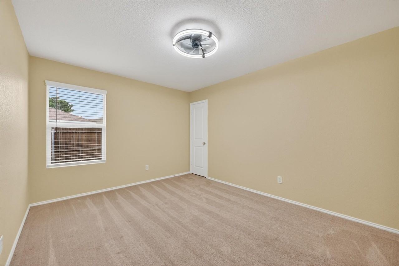 3328 Turkey Trot Ct - Photo 6 of 8