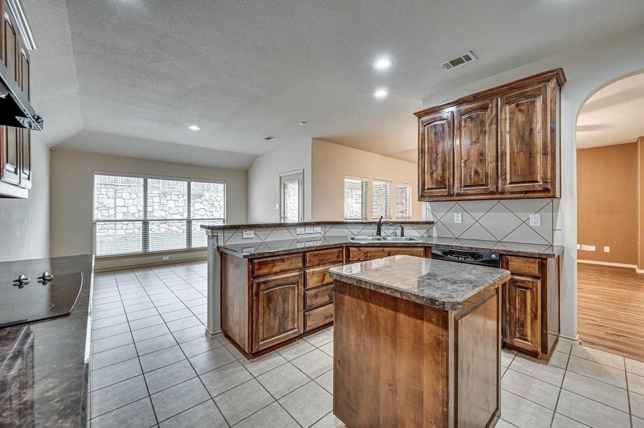 1114 Walter Stephenson Rd - Photo 5 of 16