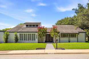 9618 Fallbrook Dr - Photo 1 of 1