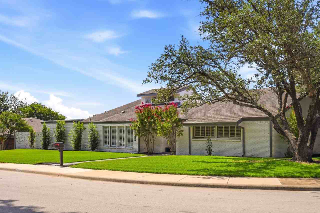 9618 Fallbrook Dr - Photo 2 of 30