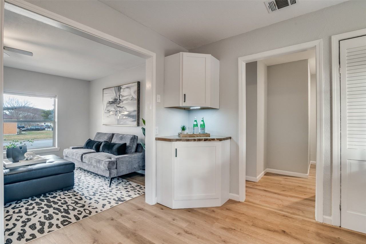 406 Freeman St - Photo 7 of 27